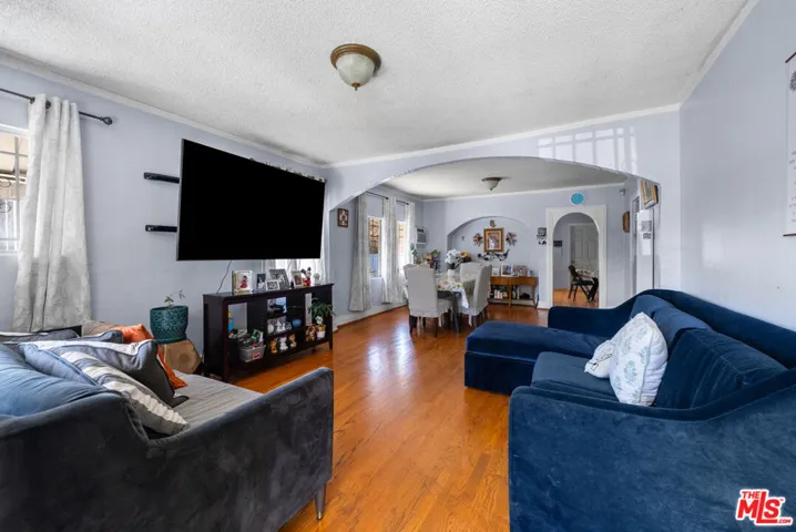 3793 Cimarron Street, Los Angeles, California 90018
