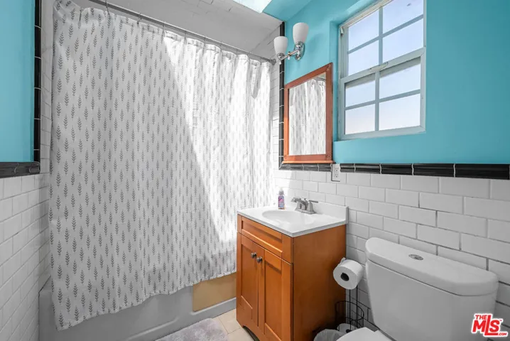 3793 Cimarron Street, Los Angeles, California 90018