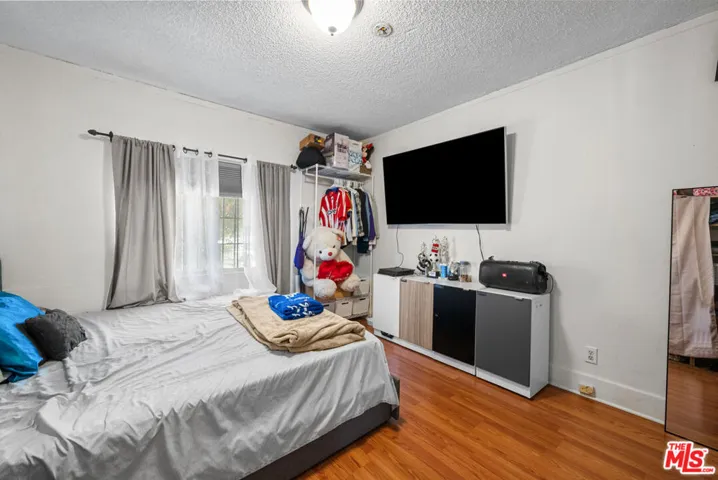 3793 Cimarron Street, Los Angeles, California 90018
