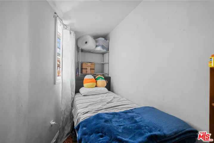 3793 Cimarron Street, Los Angeles, California 90018