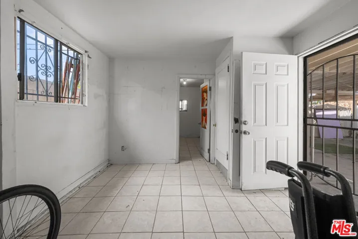 3793 Cimarron Street, Los Angeles, California 90018