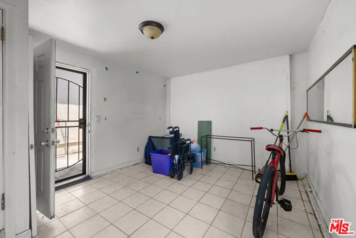 3793 Cimarron Street, Los Angeles, California 90018