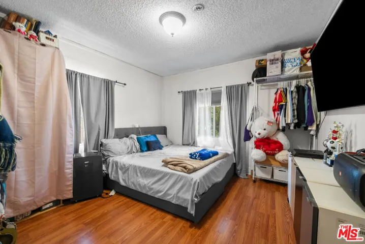 3793 Cimarron Street, Los Angeles, California 90018