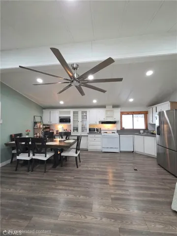 350 E E San Jacinto Space 21, Perris, California 92671