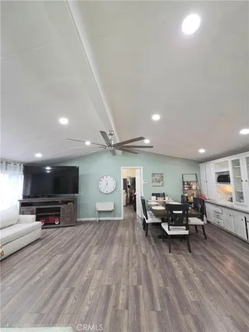 350 E E San Jacinto Space 21, Perris, California 92671