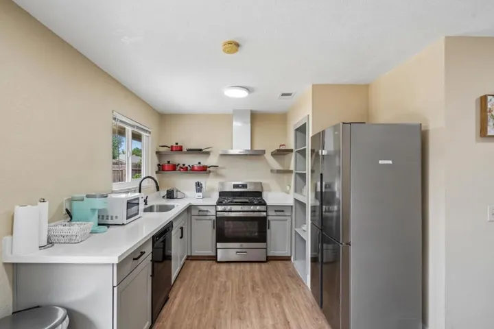 9021 Posada Way, Sacramento, California 95826