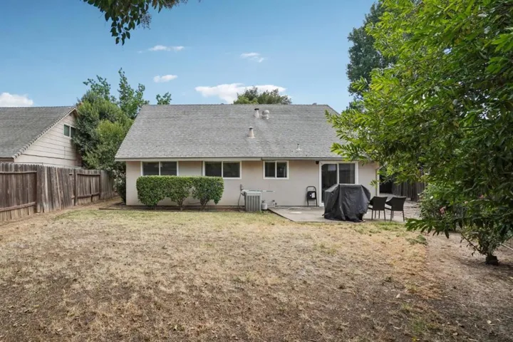 9021 Posada Way, Sacramento, California 95826