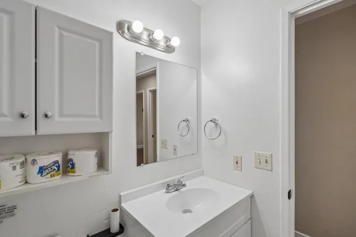 9021 Posada Way, Sacramento, California 95826