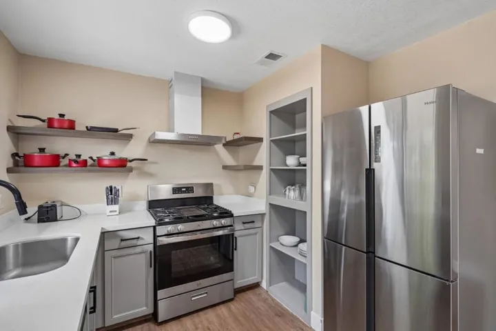 9021 Posada Way, Sacramento, California 95826
