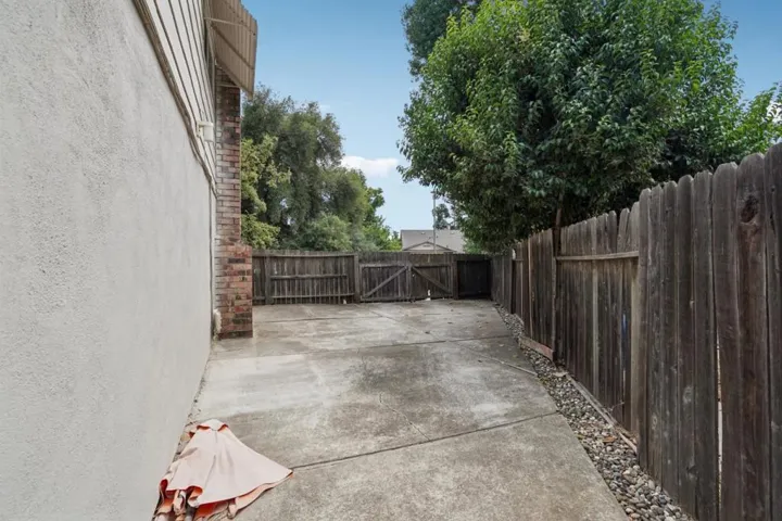 9021 Posada Way, Sacramento, California 95826
