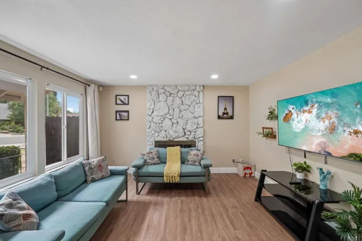 9021 Posada Way, Sacramento, California 95826