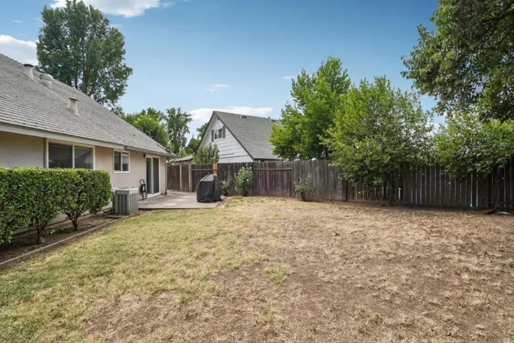 9021 Posada Way, Sacramento, California 95826