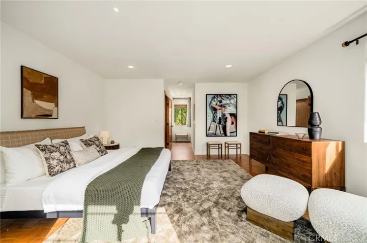 1675 Lucile, Los Angeles, California 90026
