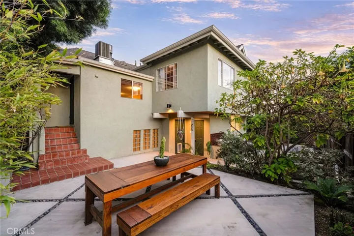 1675 Lucile, Los Angeles, California 90026