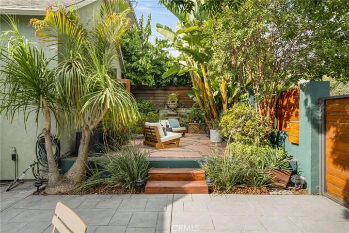 1675 Lucile, Los Angeles, California 90026