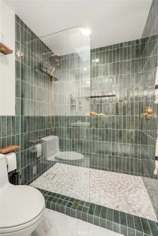 1675 Lucile, Los Angeles, California 90026