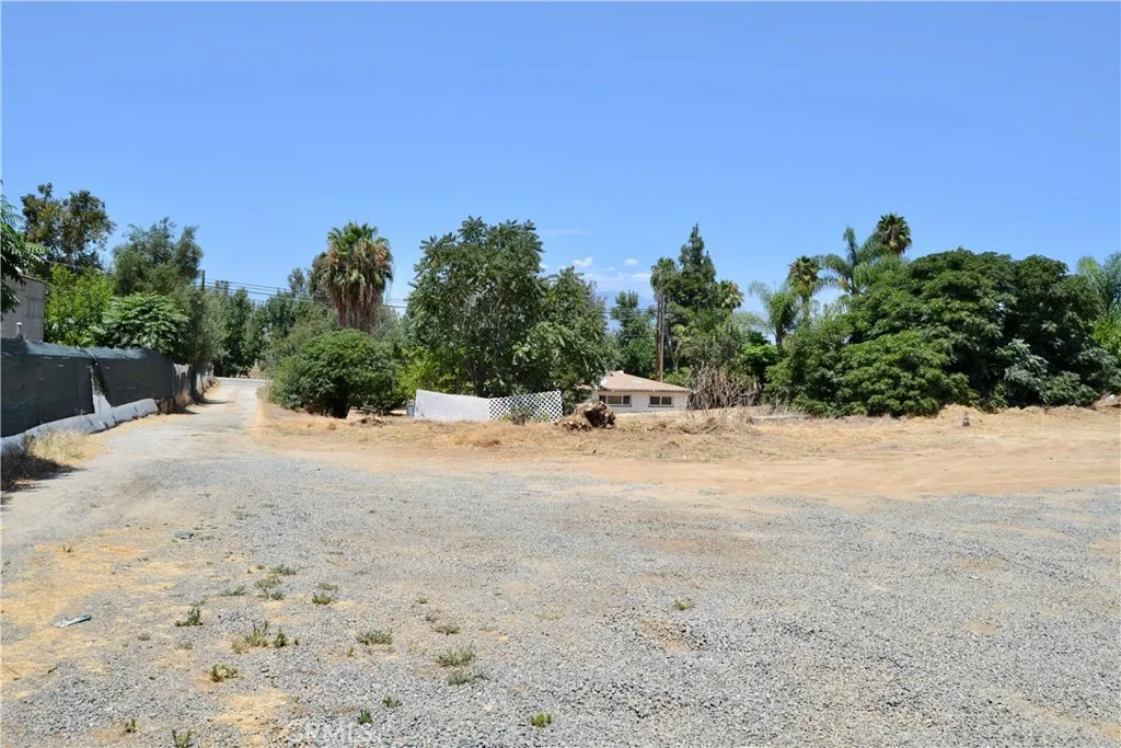 Private road and RV parking