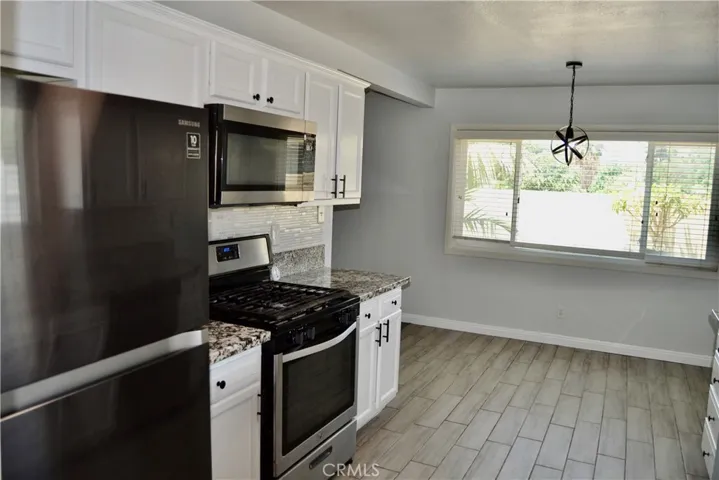 Kitchen looking to the dining area 2.