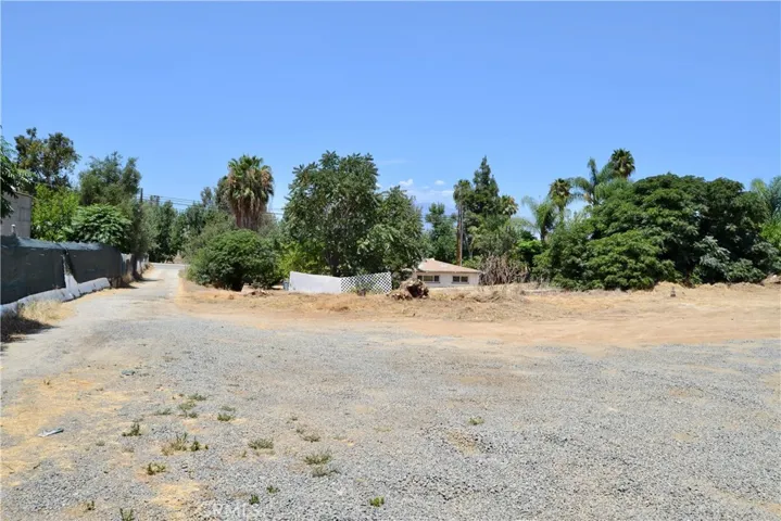 Private road and RV parking