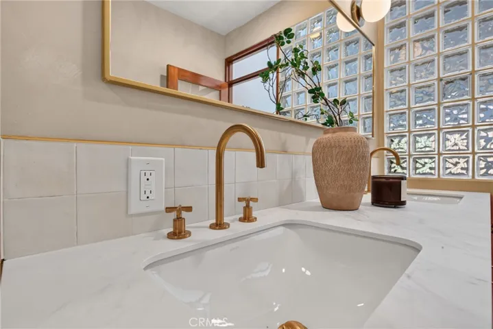 938 18th Street 5, Santa Monica, California 90403