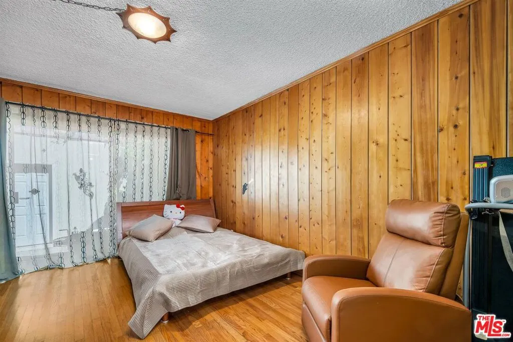 3rd Bedroom/ Den