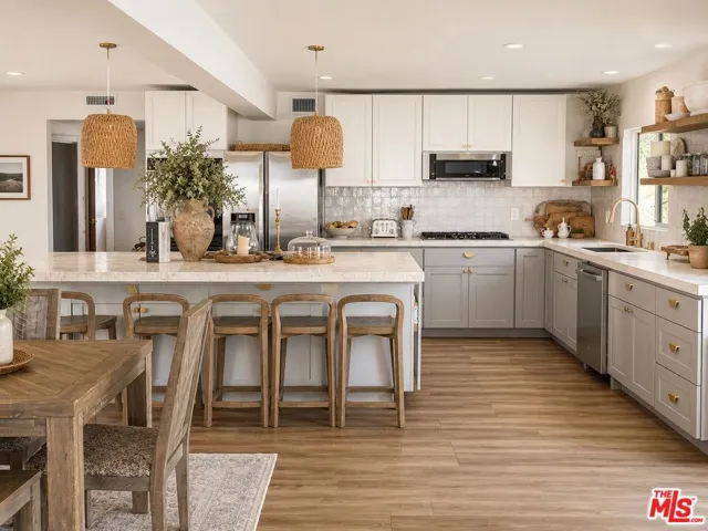 31383 Overcrest Drive, Redlands, California 92374