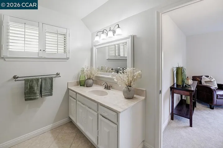 2724 Tice Creek Dr 2, Walnut Creek, California 94595