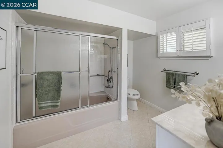 2724 Tice Creek Dr 2, Walnut Creek, California 94595