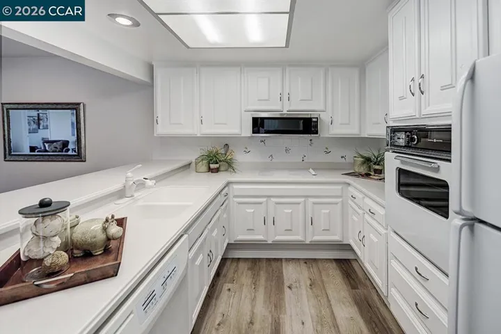2724 Tice Creek Dr 2, Walnut Creek, California 94595