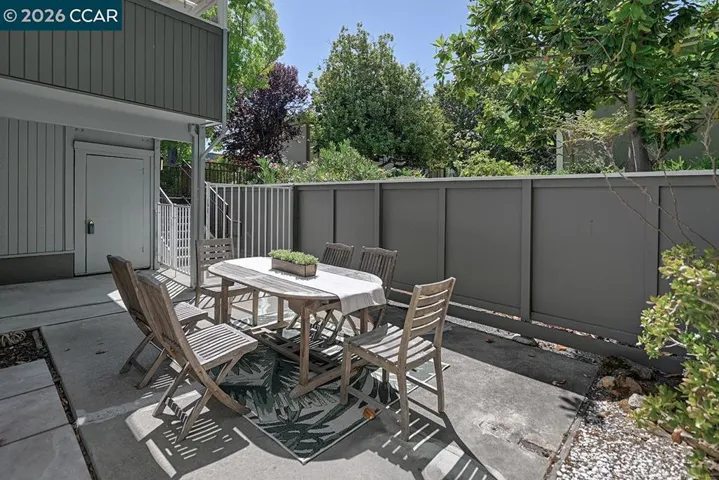 2724 Tice Creek Dr 2, Walnut Creek, California 94595