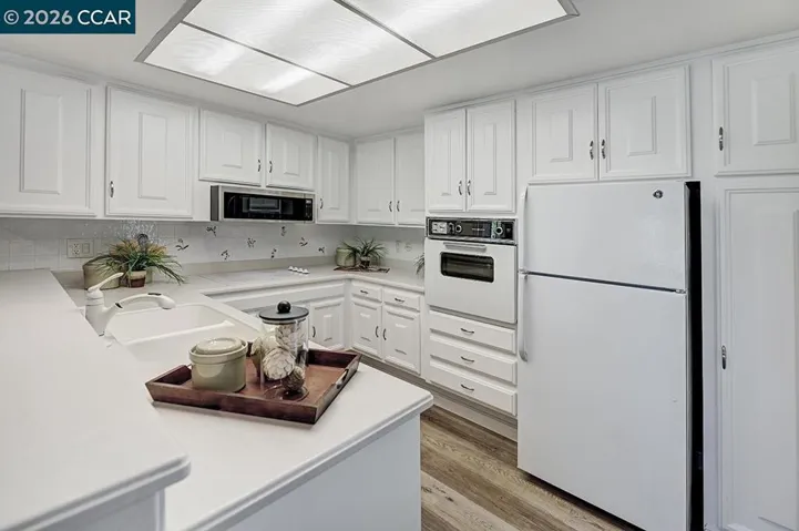 2724 Tice Creek Dr 2, Walnut Creek, California 94595