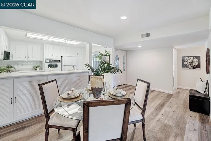2724 Tice Creek Dr 2, Walnut Creek, California 94595