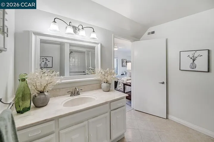 2724 Tice Creek Dr 2, Walnut Creek, California 94595