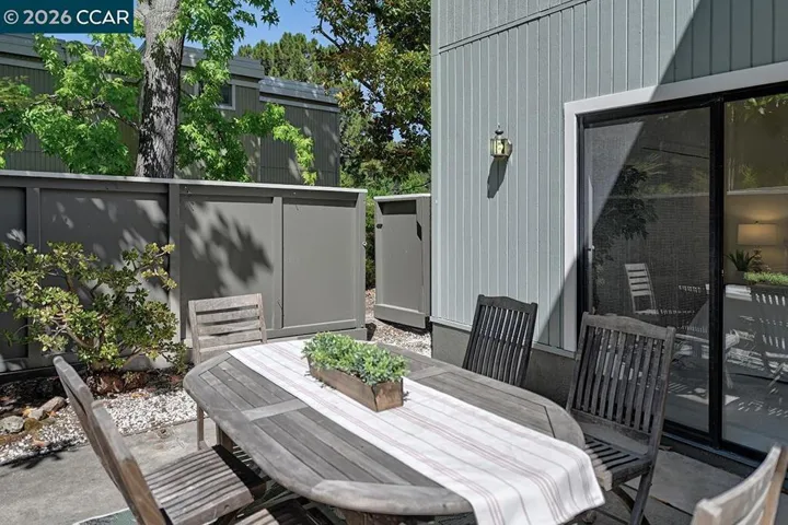 2724 Tice Creek Dr 2, Walnut Creek, California 94595