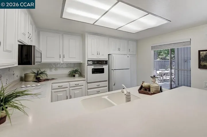 2724 Tice Creek Dr 2, Walnut Creek, California 94595