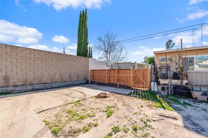 26135 Baseline Rd 18, Highland, California 92346