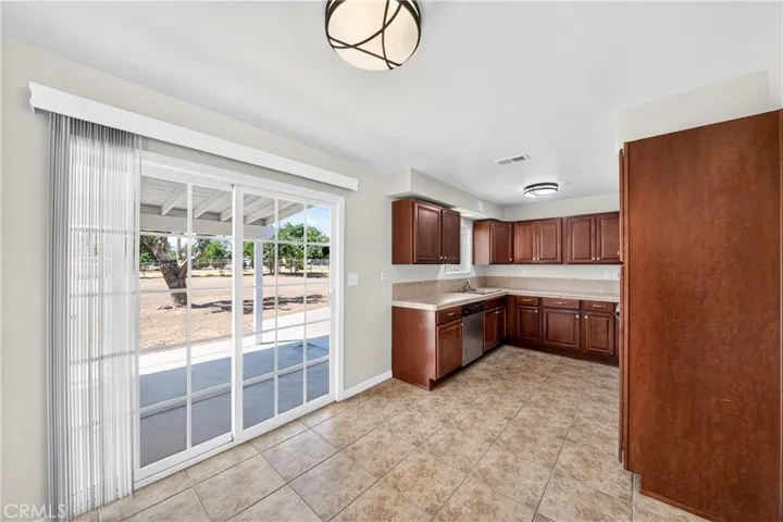 18767 Albany Street, Hesperia, California 92345
