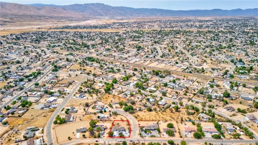 18767 Albany Street, Hesperia, California 92345