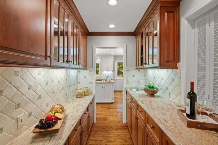 15355 Peach Hill Road, Saratoga, California 95070
