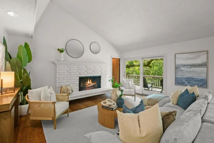 15355 Peach Hill Road, Saratoga, California 95070