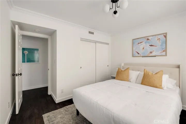 124 15th Street B, Manhattan Beach, California 90266