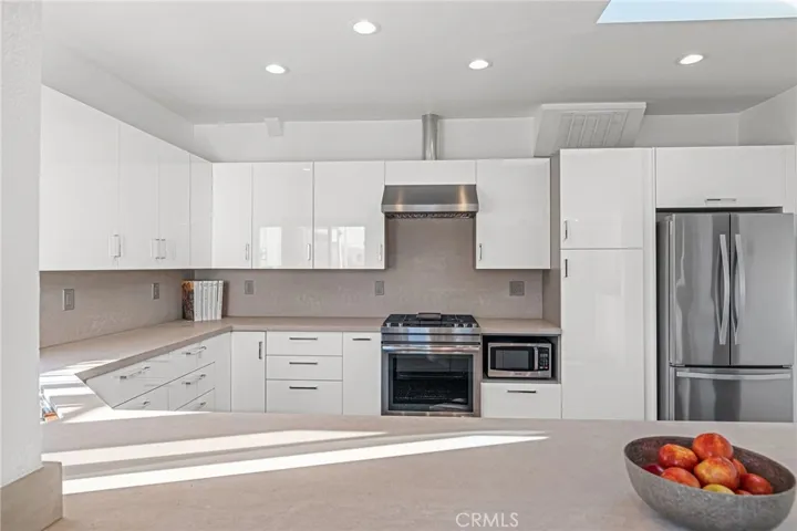 124 15th Street B, Manhattan Beach, California 90266