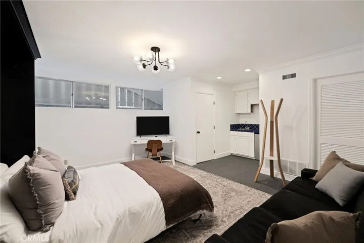 124 15th Street B, Manhattan Beach, California 90266
