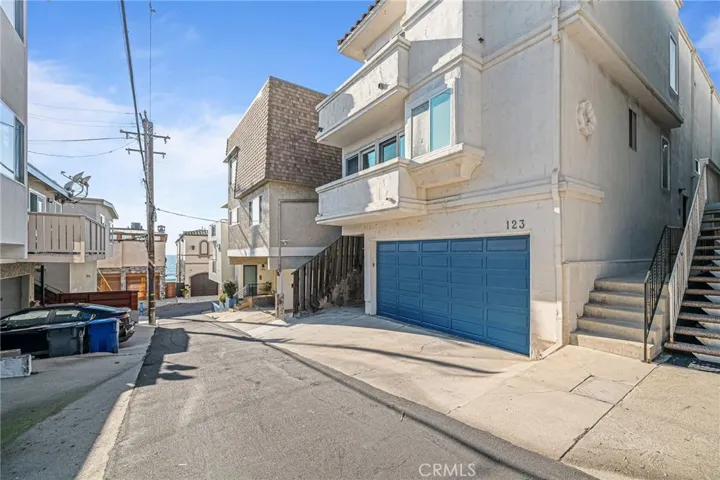 124 15th Street B, Manhattan Beach, California 90266