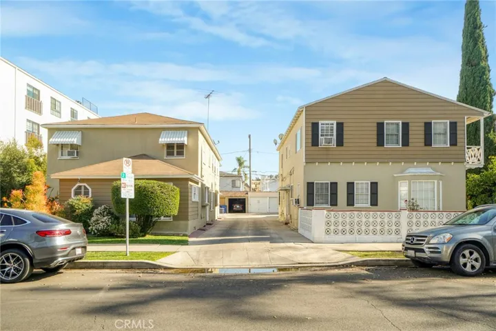 116 S Kings, Los Angeles, California 90048