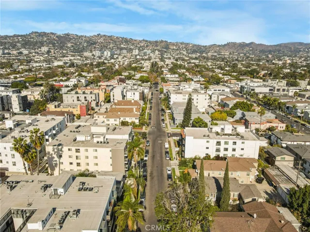 116 S Kings, Los Angeles, California 90048