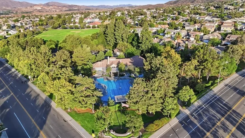 Community pool