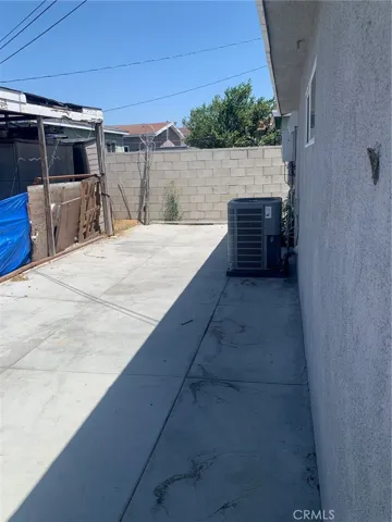 1359 E 94th Street E, Los Angeles, California 90002