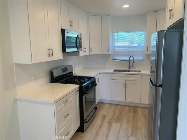 1359 E 94th Street E, Los Angeles, California 90002