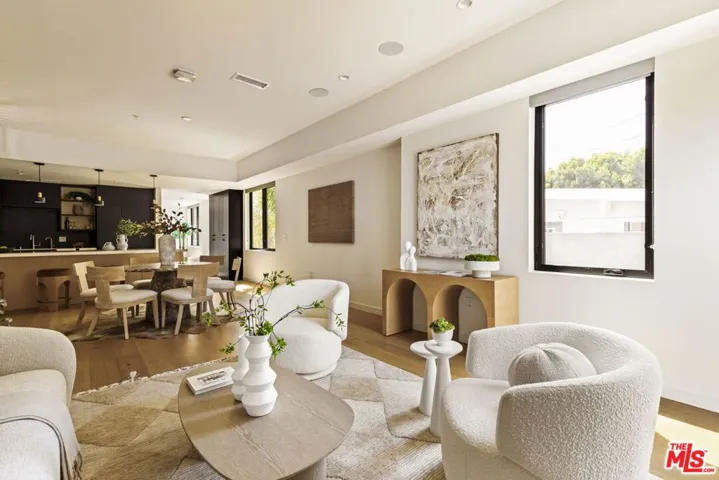 4180 Duquesne Avenue 3, Culver City, California 90232